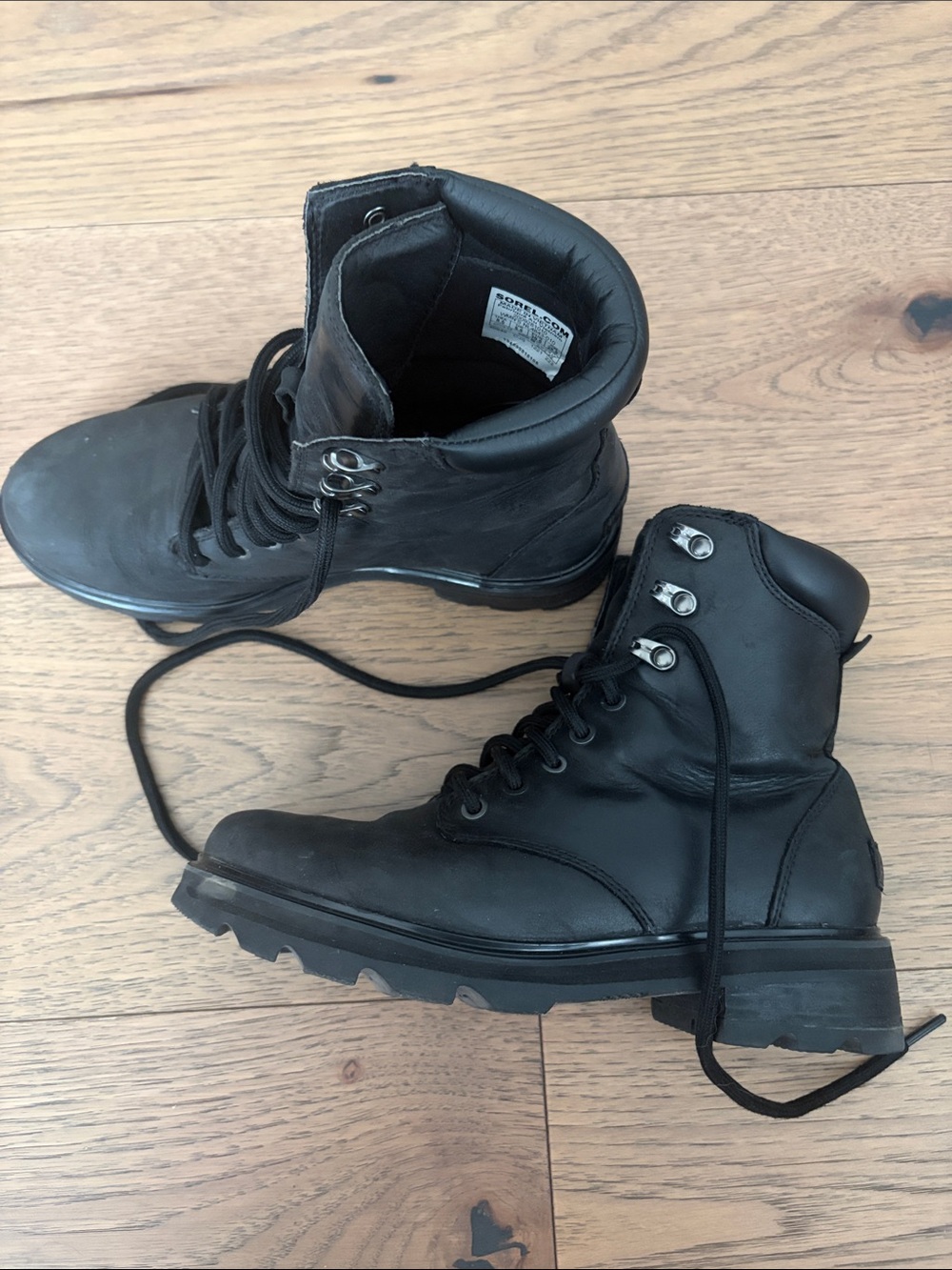 Sorel Black Lace-Up Women's Leather Boots